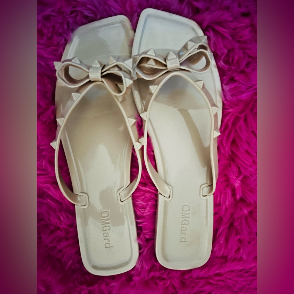 Cream Bow Sandals - Picture 2 of 2